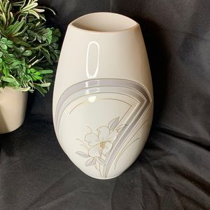 Beautiful signed Kaiser West Germany “Exotic Designs” vase designed by K Nossek